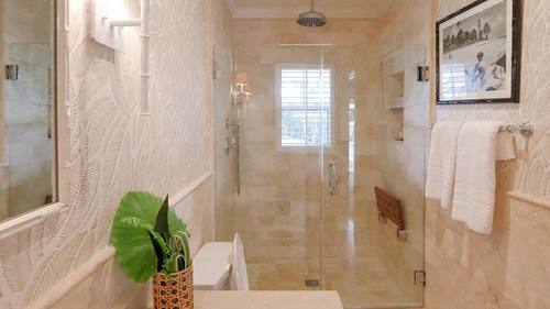 High Tide bathroom 4