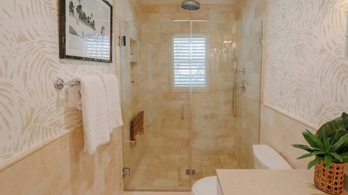 High Tide bathroom 5