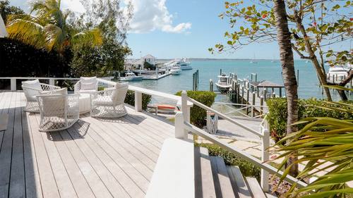 Sun deck overlooking the water