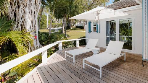 High Tide primary bedroom 8