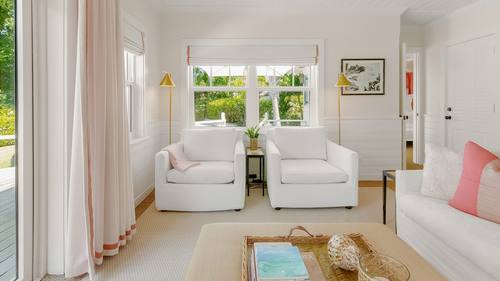 High Tide living area 6