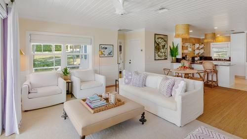 Low Tide living area 11